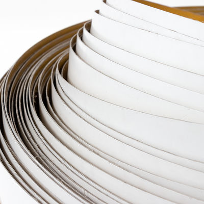 Chiếc nón bọc bằng nhôm hoàn hảo cho các dấu hiệu ngoài trời